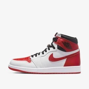 NIB Nike Air Jordan 1 High OG Heritage